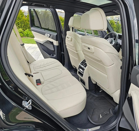 BMW X5 M cena 269000 przebieg: 105000, rok produkcji 2019 z Łobez małe 106